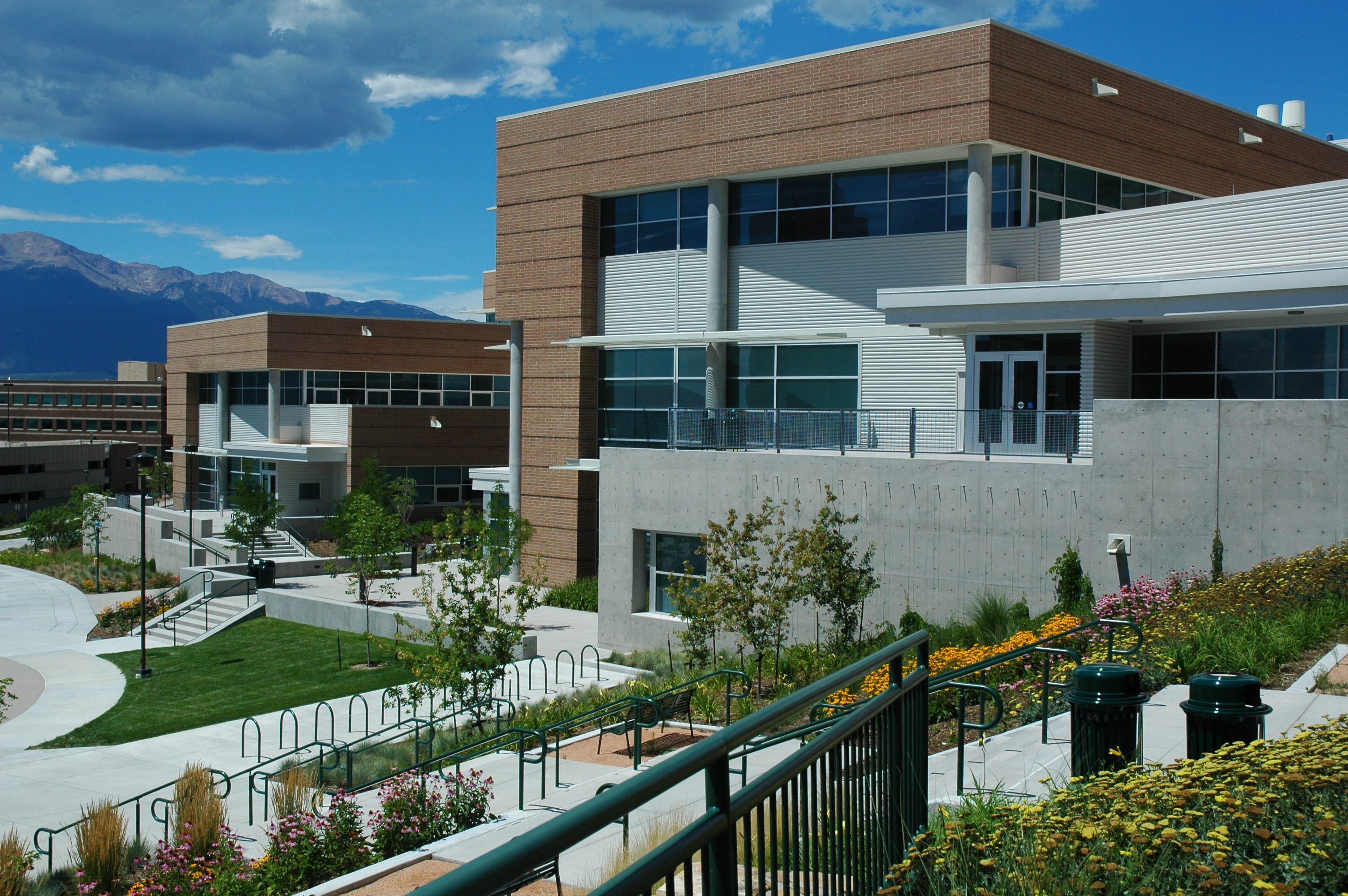 AtlasConcorde UCCS Science and Engineering Building USA 002